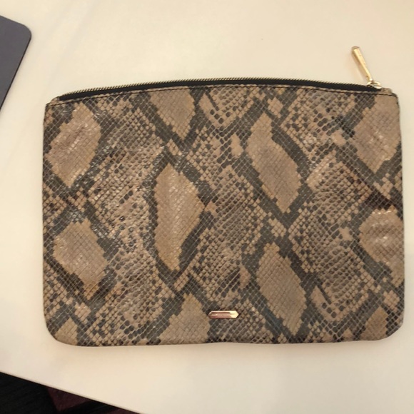 Hayden Handbags - HAYDEN HARNETT Zip bag clutch